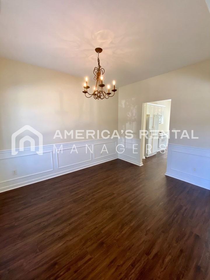 253 Bentmoor Ln - Photo 5 of 28
