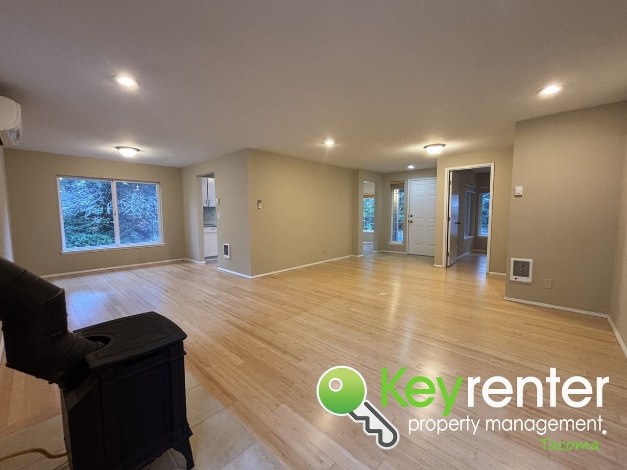 11305 109th St - Photo 2 of 34