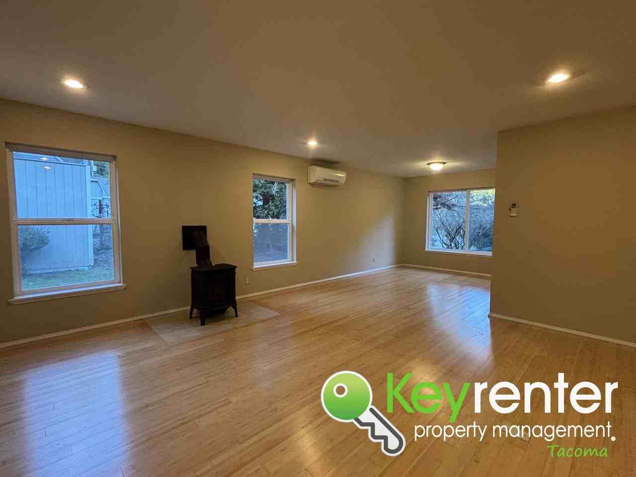 11305 109th St - Photo 3 of 34