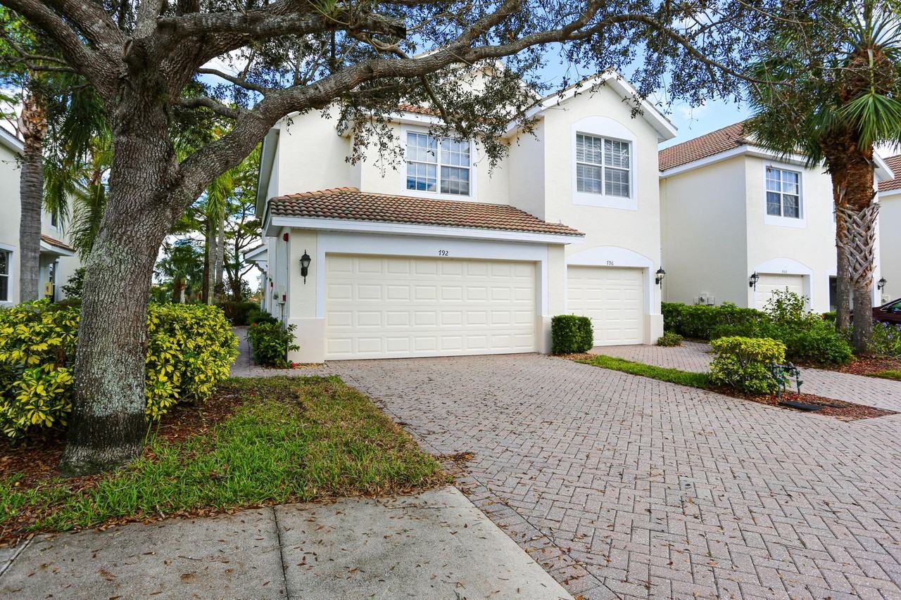 796 Hampton Cir - Photo 2 of 50