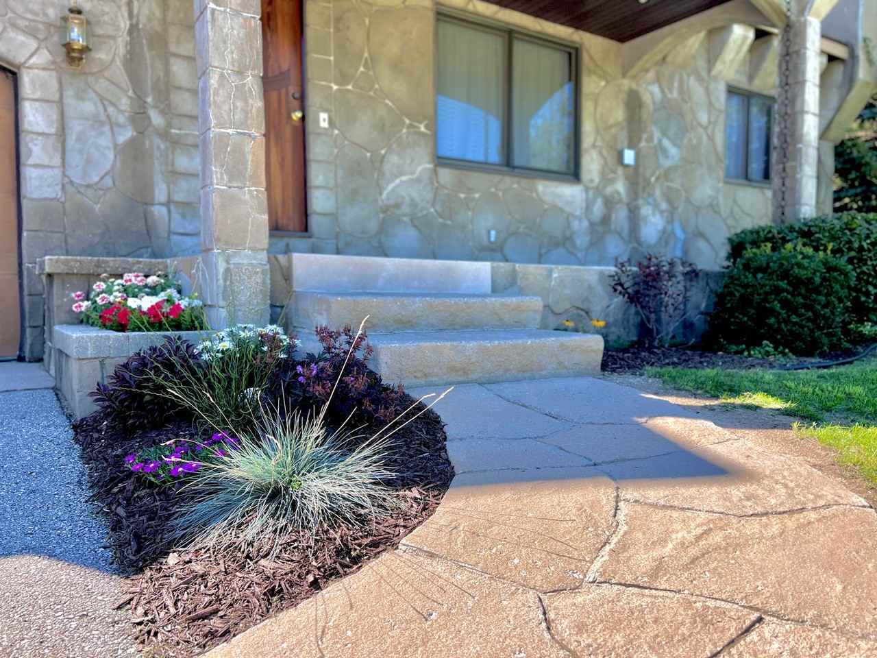 4025 Cedar Lake Rd - Photo 2 of 27