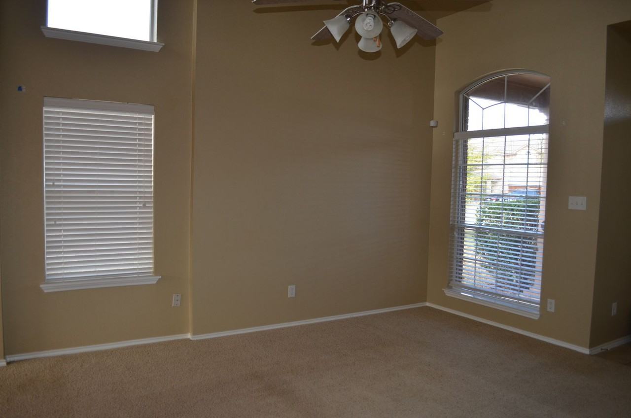 5318 Birmingham Cir - Photo 3 of 24