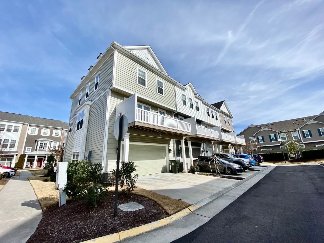 1848 Perla Dr - Photo 2 of 44