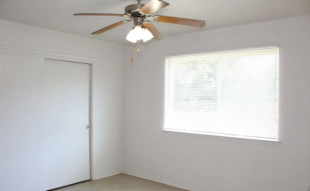 503 E Union - Photo 7 of 11