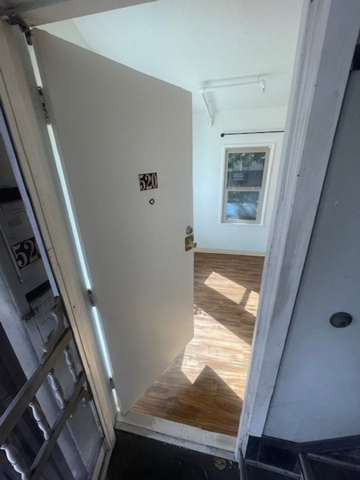 514-524 41st St - Photo 5 of 26