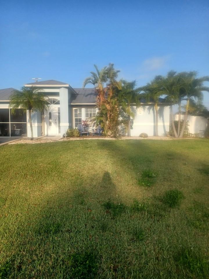 1322 Sw 5th Pl - Photo 2 of 11