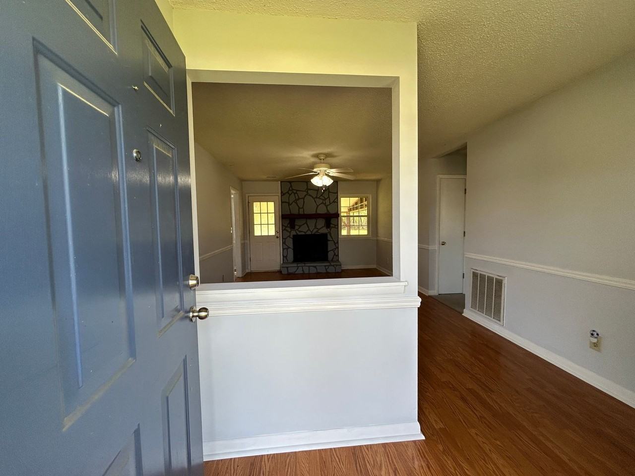 3106 Apple Valley Ln - Photo 2 of 33