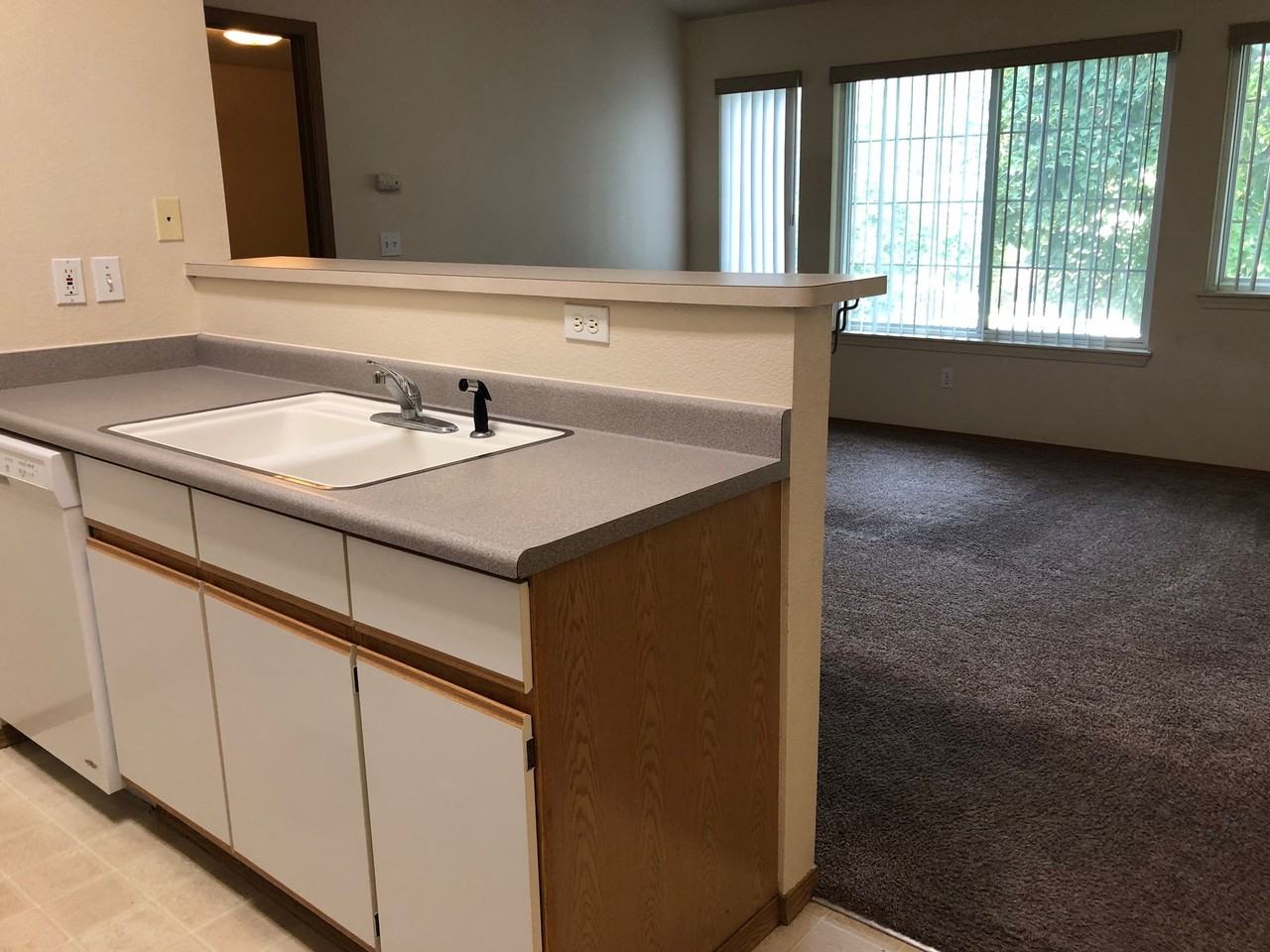 1922 N Farwell Ln #201 - Photo 5 of 37