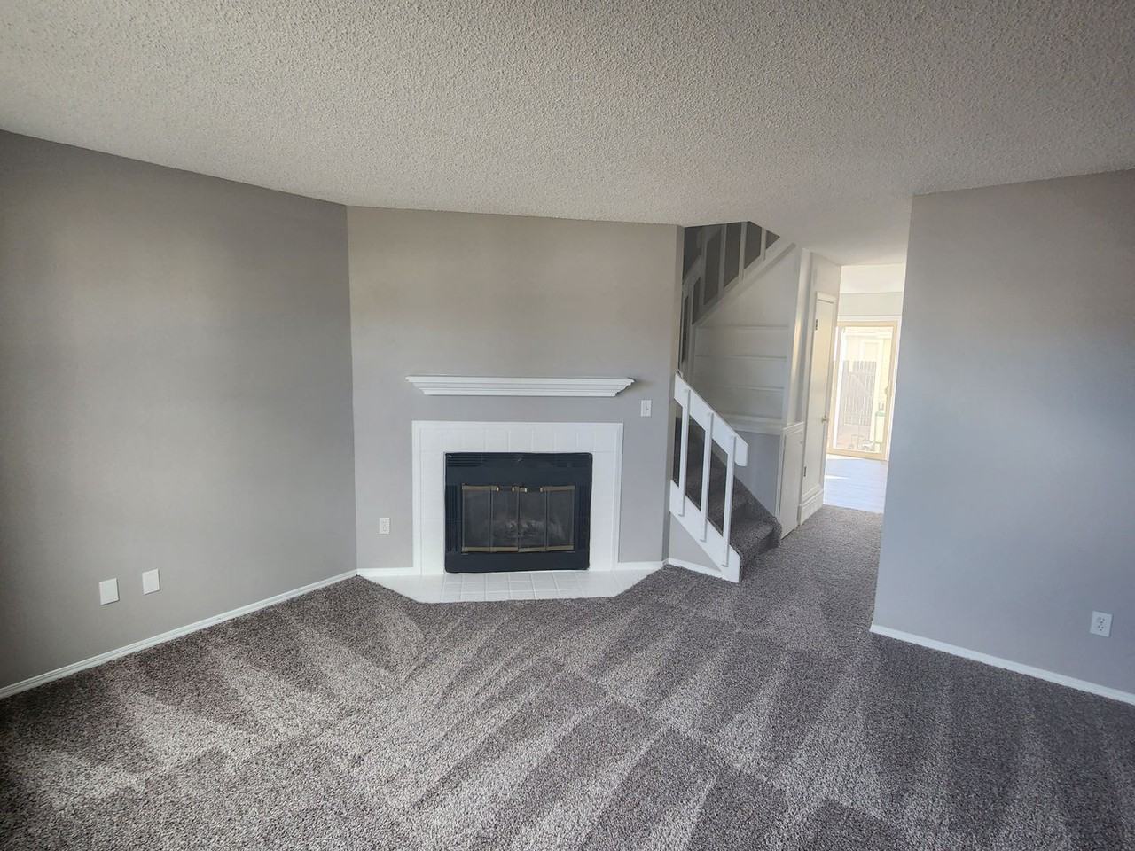 8069 Lexington Park Dr - Photo 2 of 17