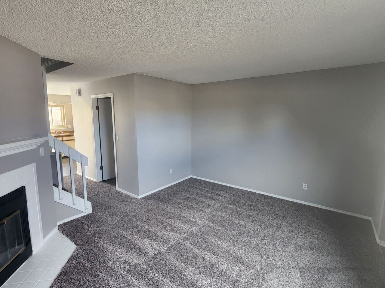 8069 Lexington Park Dr - Photo 3 of 17
