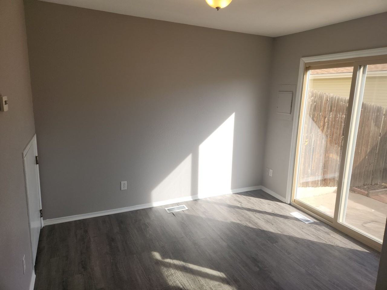 8069 Lexington Park Dr - Photo 6 of 17
