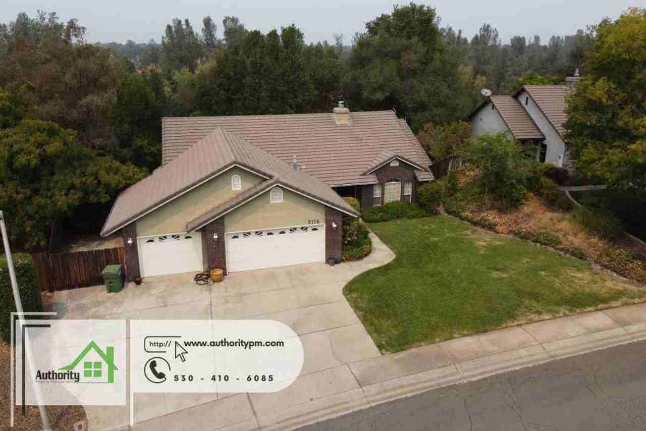 2118 Sophy Pl - Photo 2 of 36