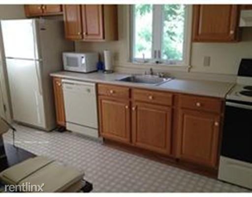 343 Foundry St - Photo 2 of 4