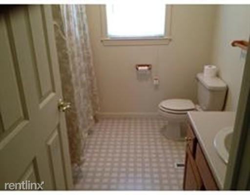 343 Foundry St - Photo 3 of 4