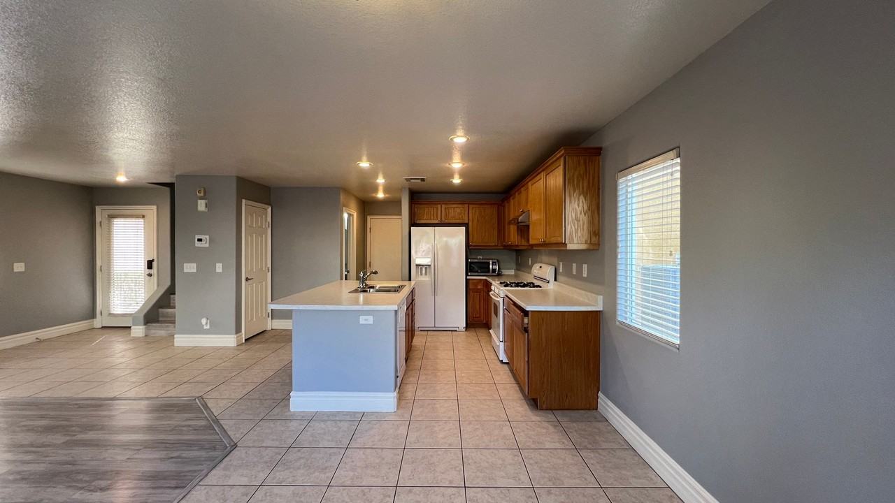 258 Rustic Club Way - Photo 7 of 23