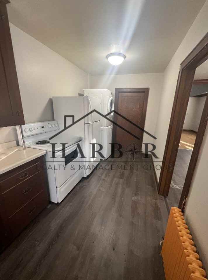 905 1st Ave Sw - Photo 2 of 13