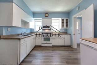 725 7th Ave Se - Photo 1 of 1