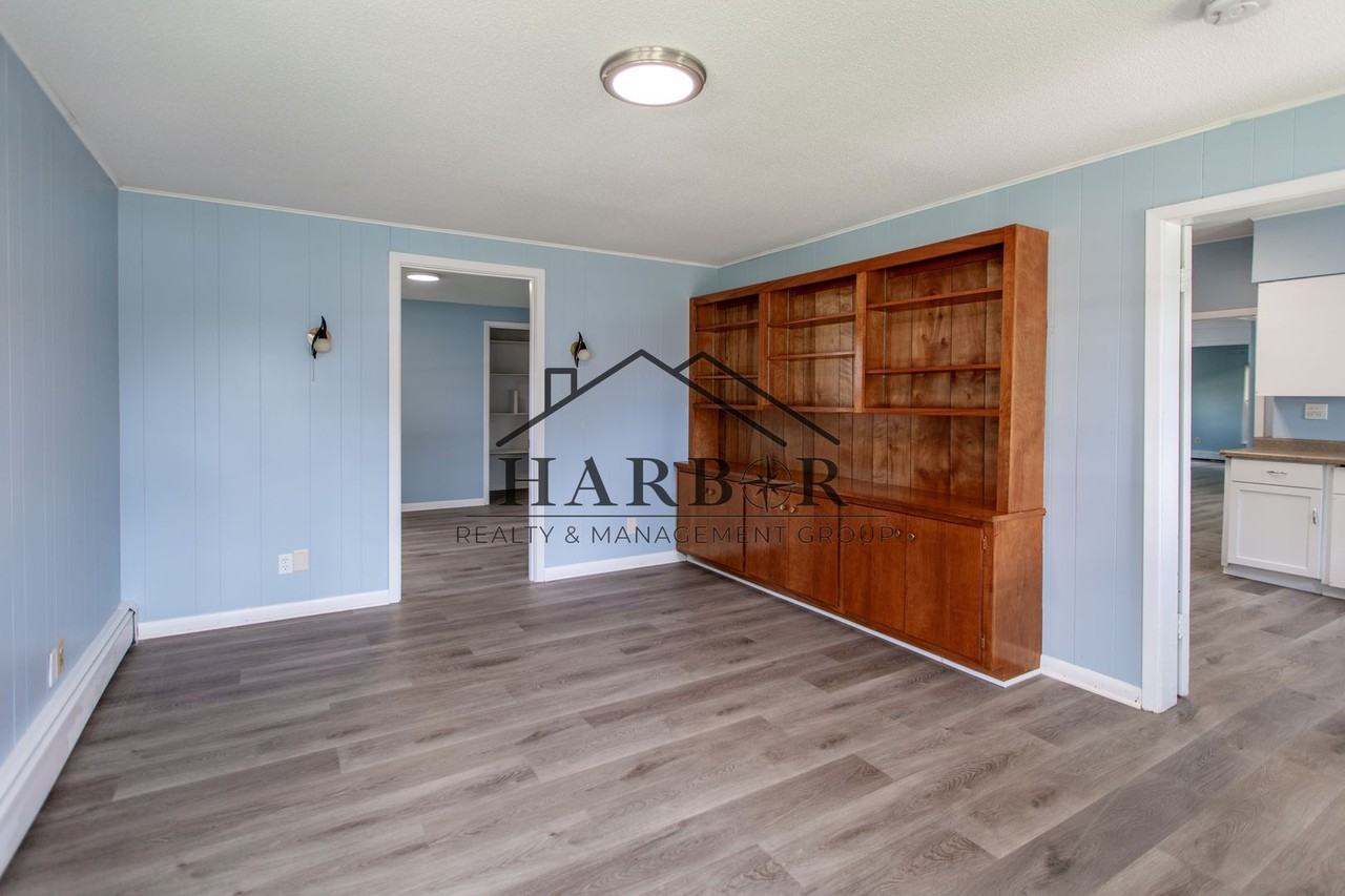 725 7th Avenue Southeast - Photo 2 of 17