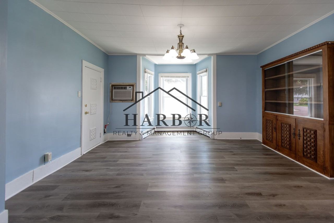 725 7th Avenue Southeast - Photo 6 of 17