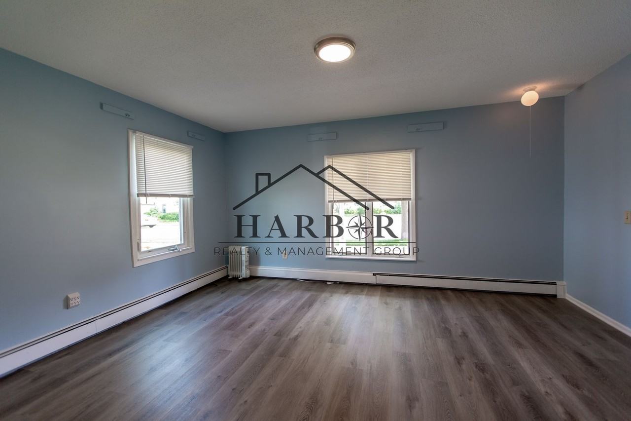 725 7th Avenue Southeast - Photo 7 of 17