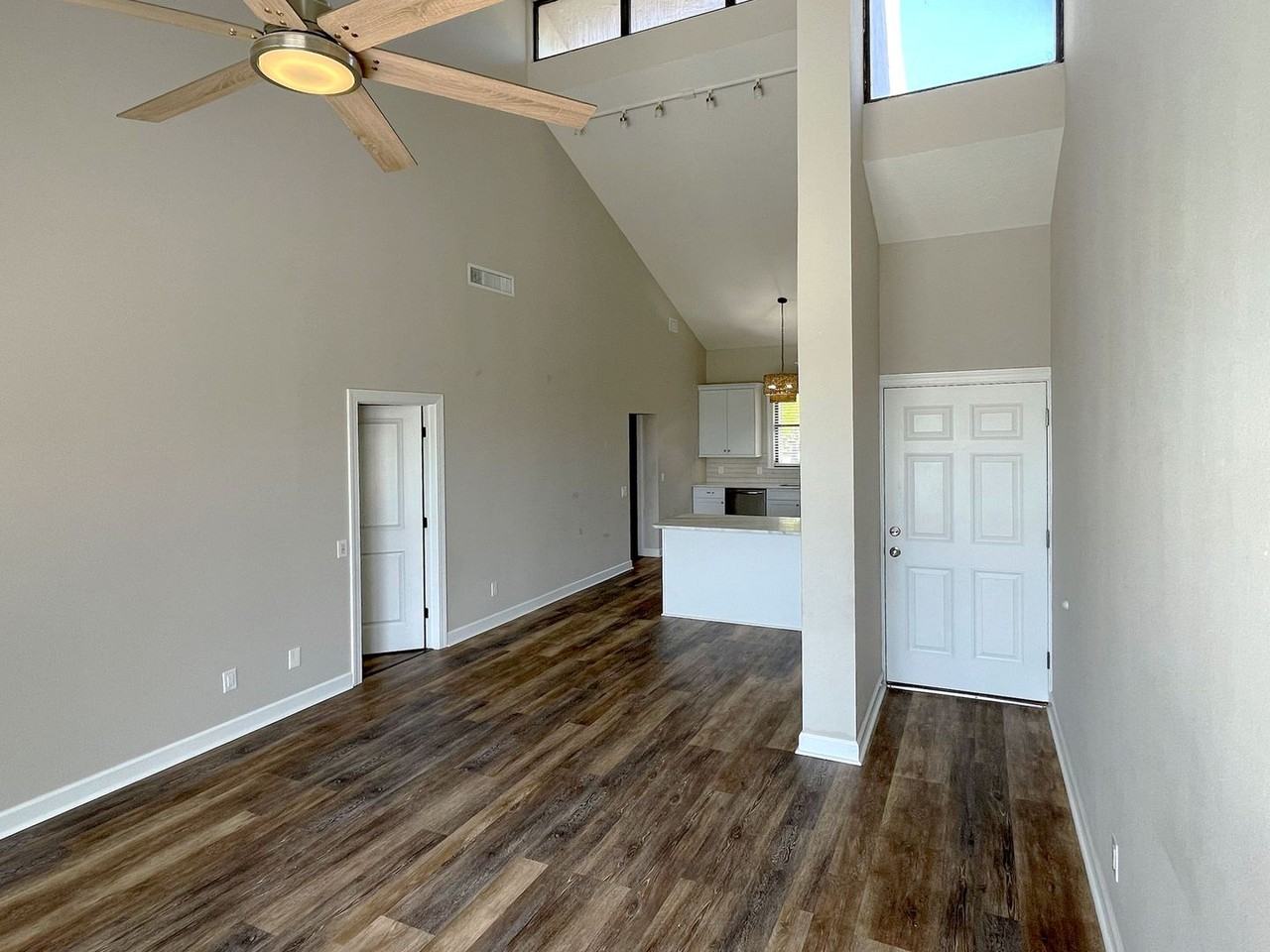 415 Laurel Cove Way - Photo 4 of 19