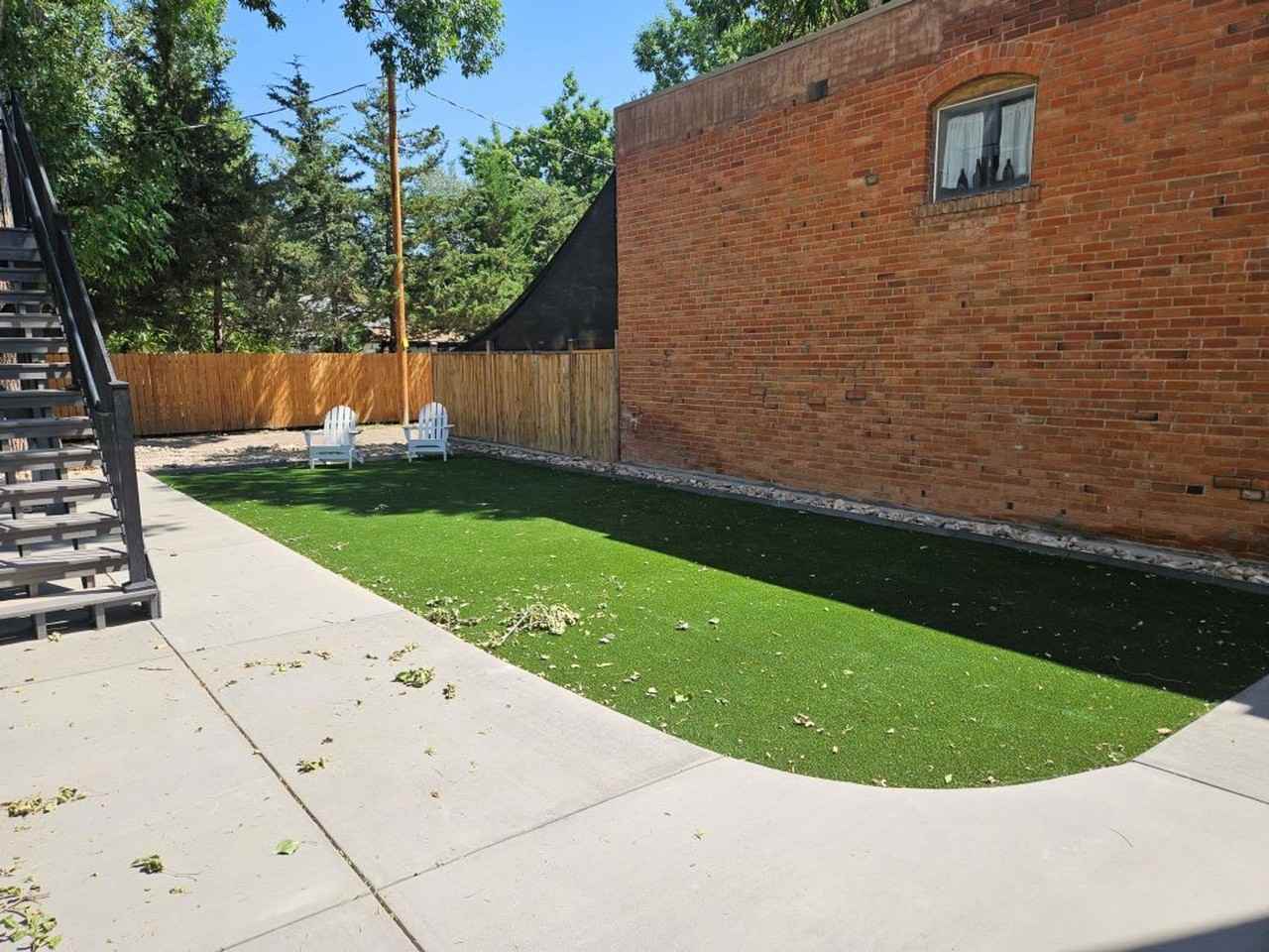 The Grand View Apartments - Photo 3 of 9