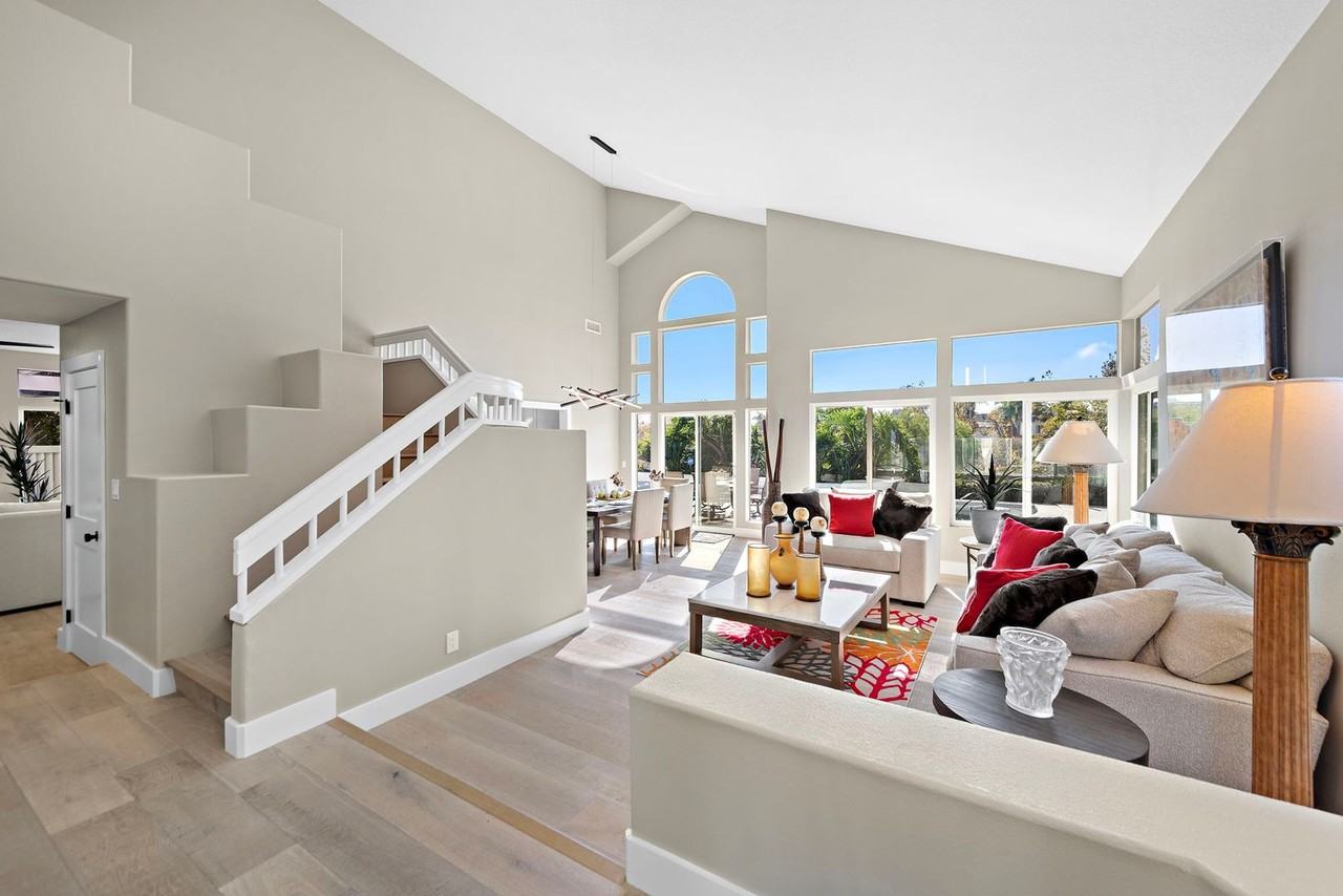 8 Glastonbury Pl - Photo 2 of 36