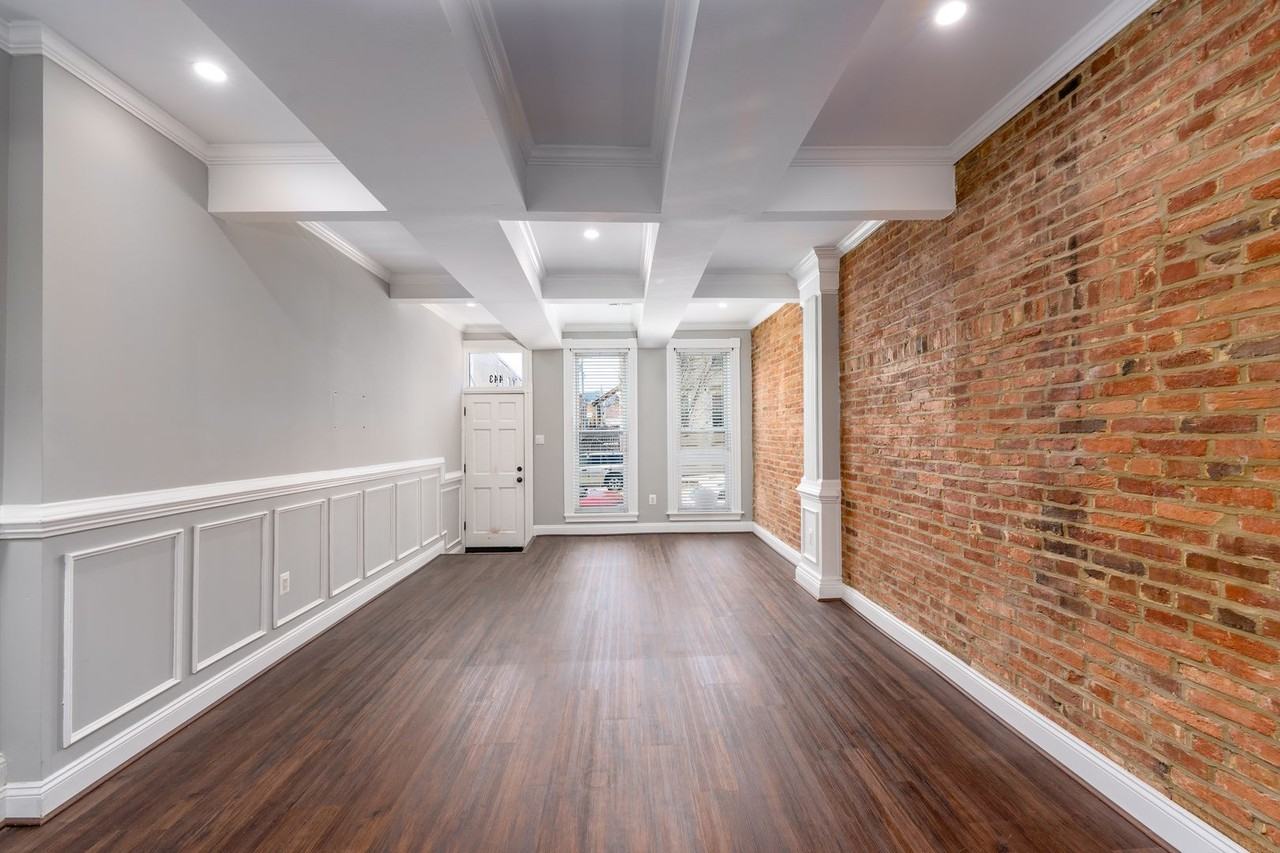 443 N Milton Ave - Photo 5 of 26