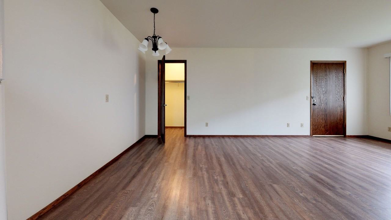 Richard Arms Apartments - Photo 5 of 5