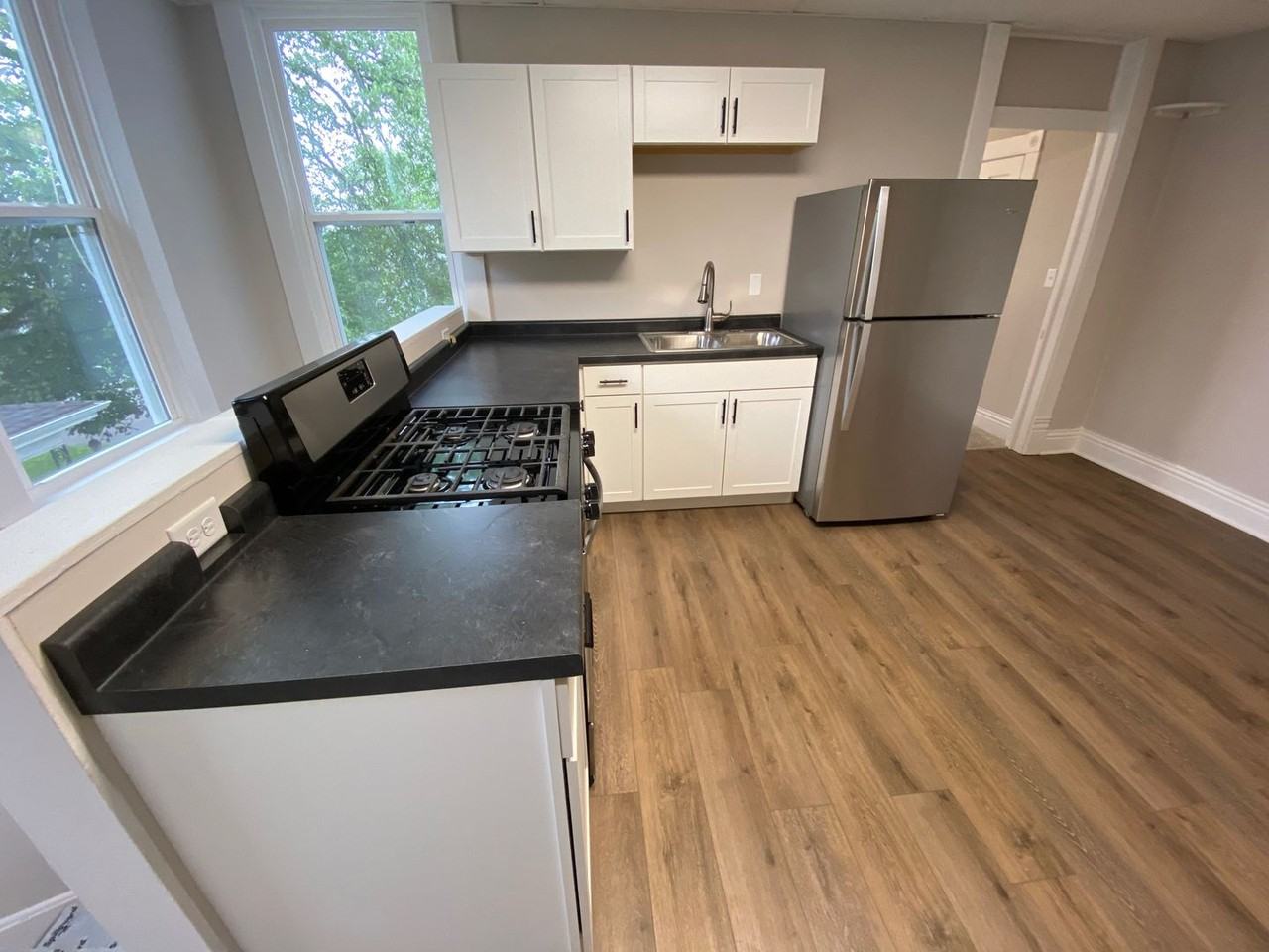 1815-1817 Meharry St - Photo 4 of 15