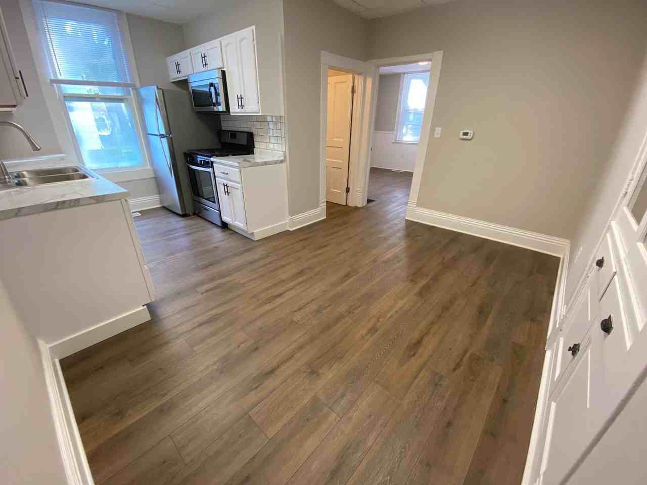 1815-1817 Meharry St - Photo 7 of 18