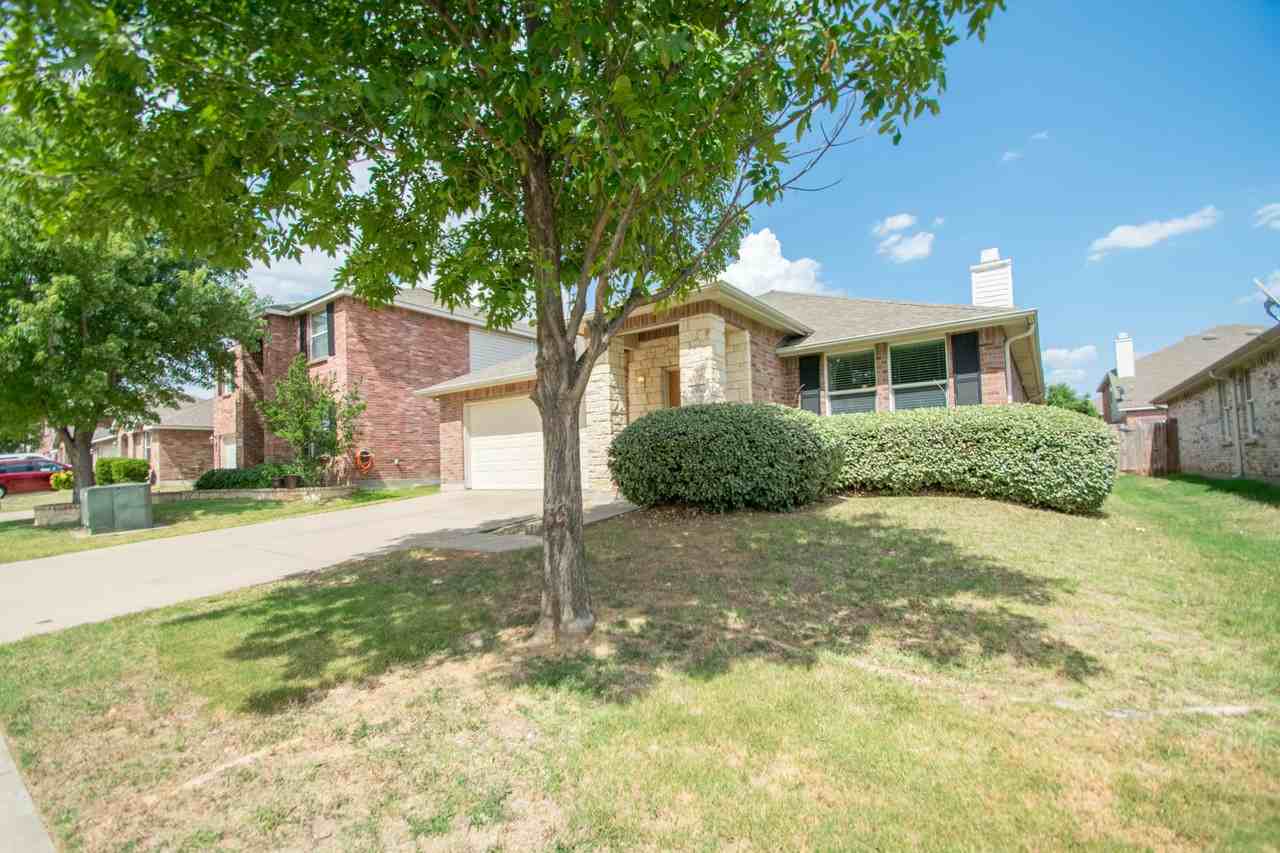 7612 Scarlet View Trl - Photo 3 of 24