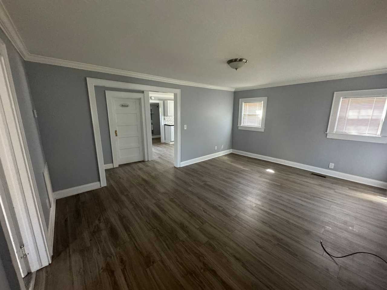 809 W Gold St - Photo 6 of 35