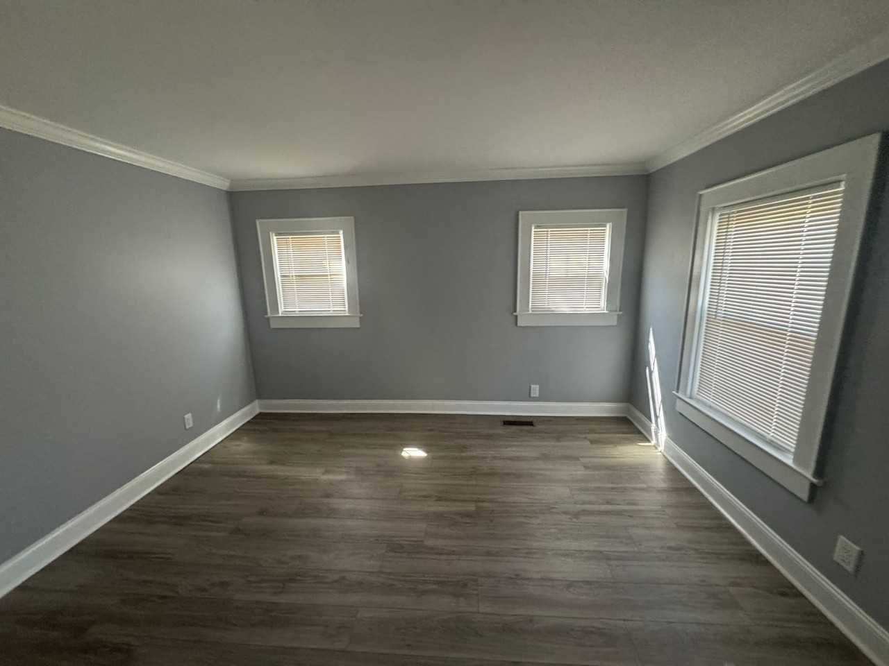 809 W Gold St - Photo 7 of 35