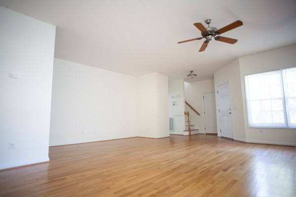 201 Christine Ct - Photo 4 of 20