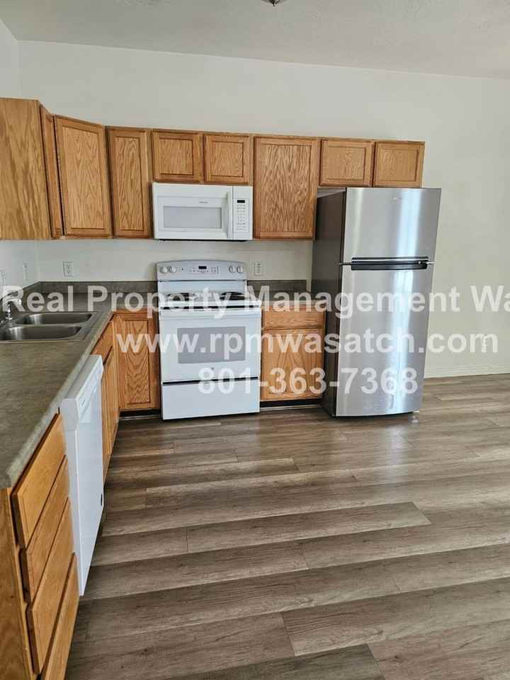 2401 S Big Village Ct - Photo 4 of 16