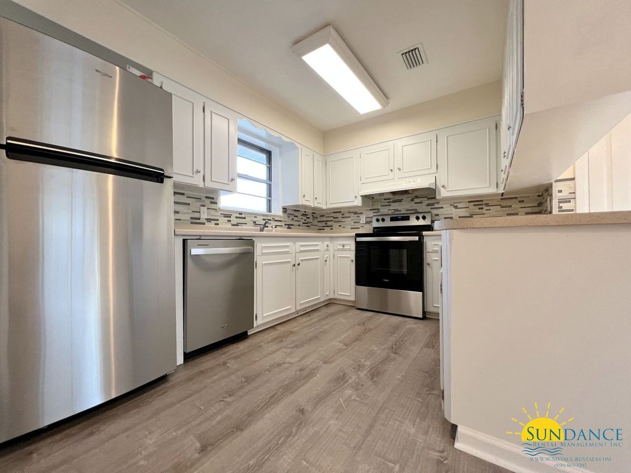 135 Fulmar Cir Ne - Photo 3 of 18