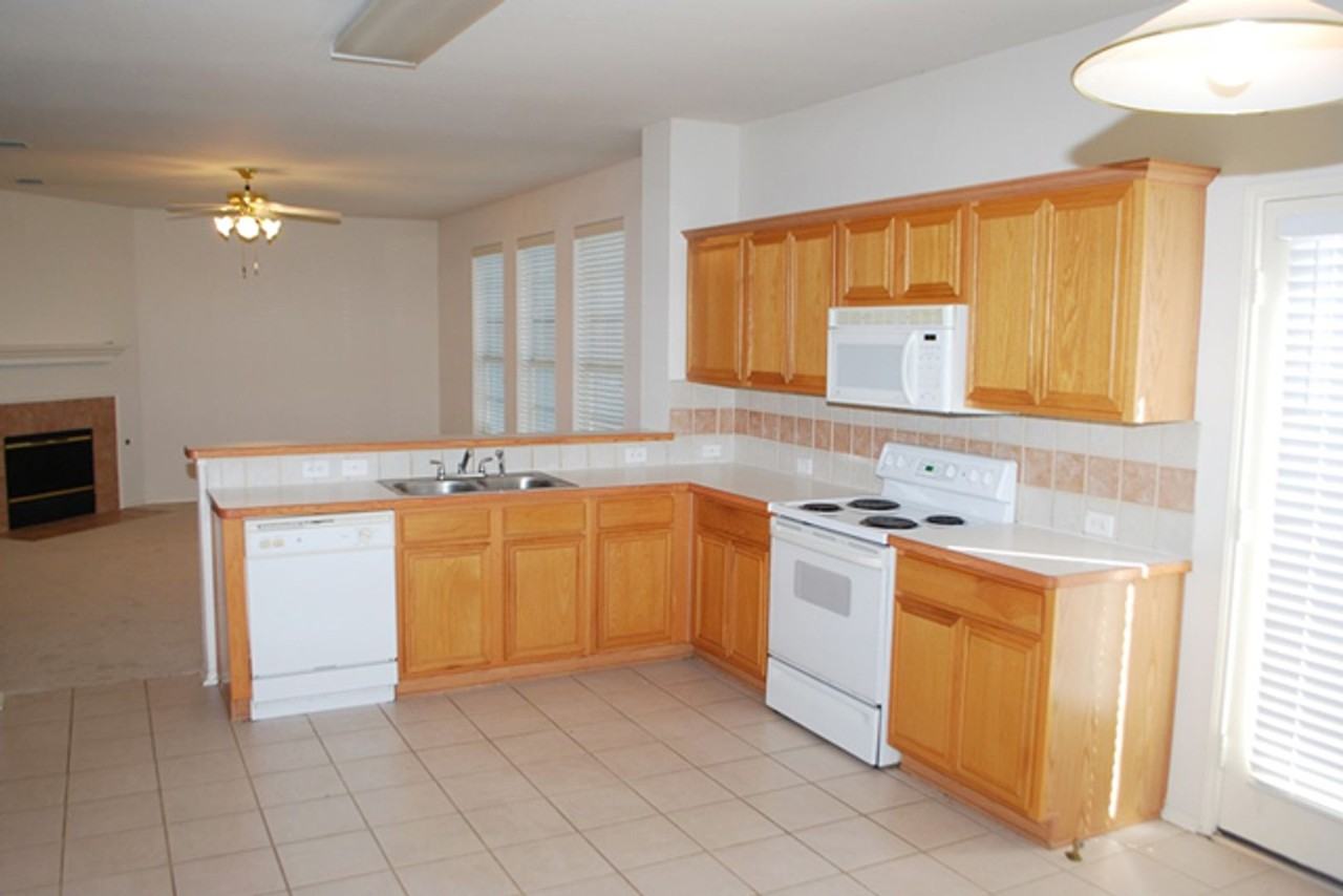 10416 Lake Brook Dr - Photo 3 of 11