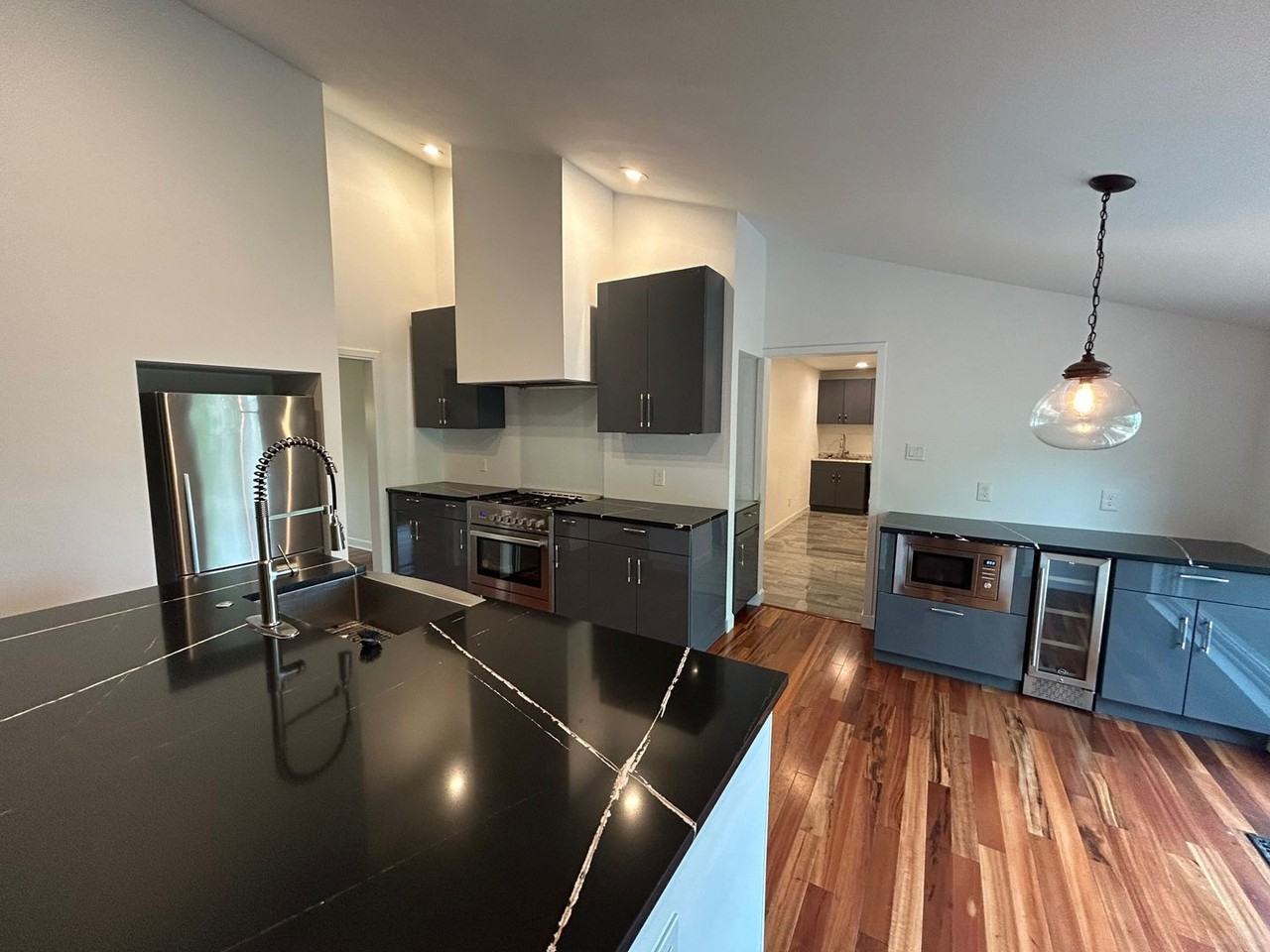 2915 N 42nd St - Photo 7 of 24