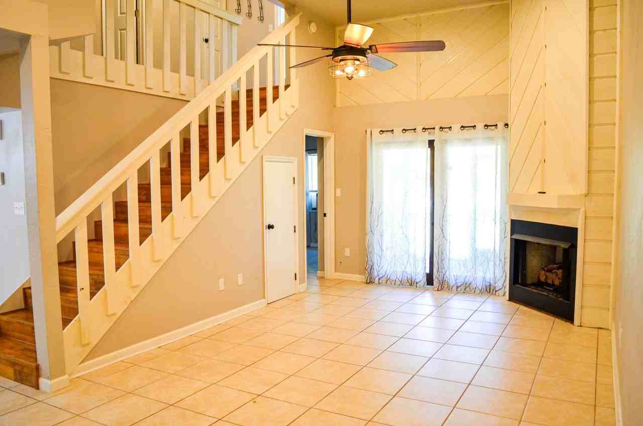 4105 Ne 17th Ter - Photo 2 of 19