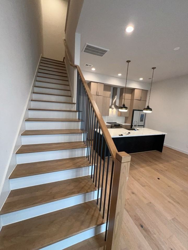 2414 Gray St - Photo 4 of 19