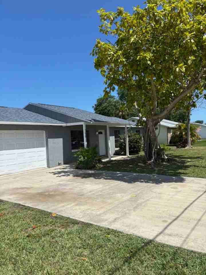 798 Aspen Dr - Photo 2 of 18