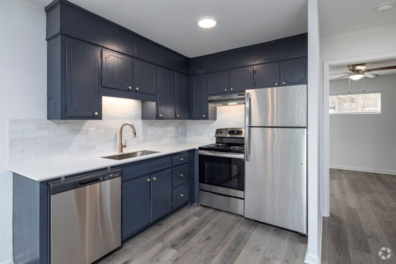 Cliff Manor - Photo 2 of 14