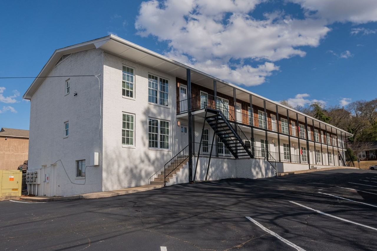 Cliff Manor - Photo 5 of 14