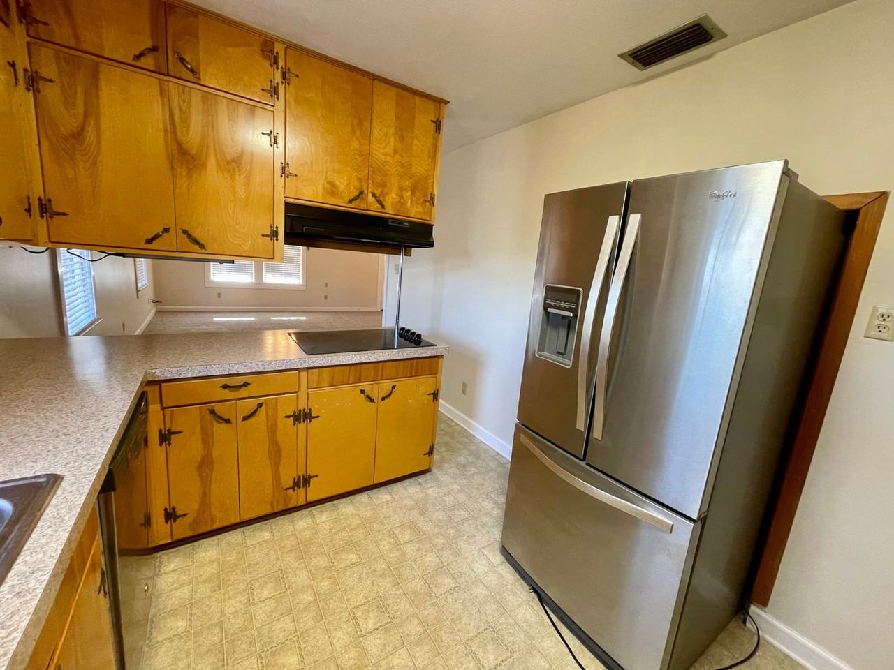 4752 Halls Mill Rd - Photo 7 of 16