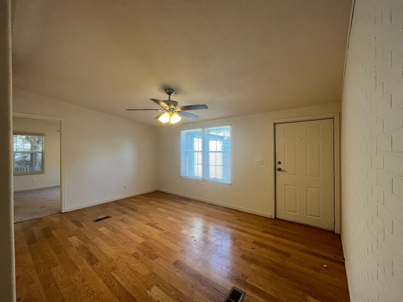 1130 Lopez Ct - Photo 4 of 16