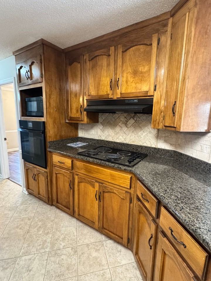 205 Oak Bluff Dr - Photo 6 of 37
