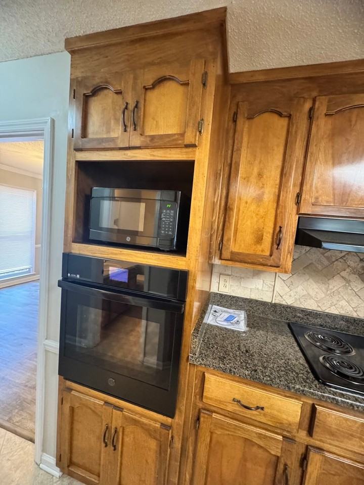 205 Oak Bluff Dr - Photo 7 of 37