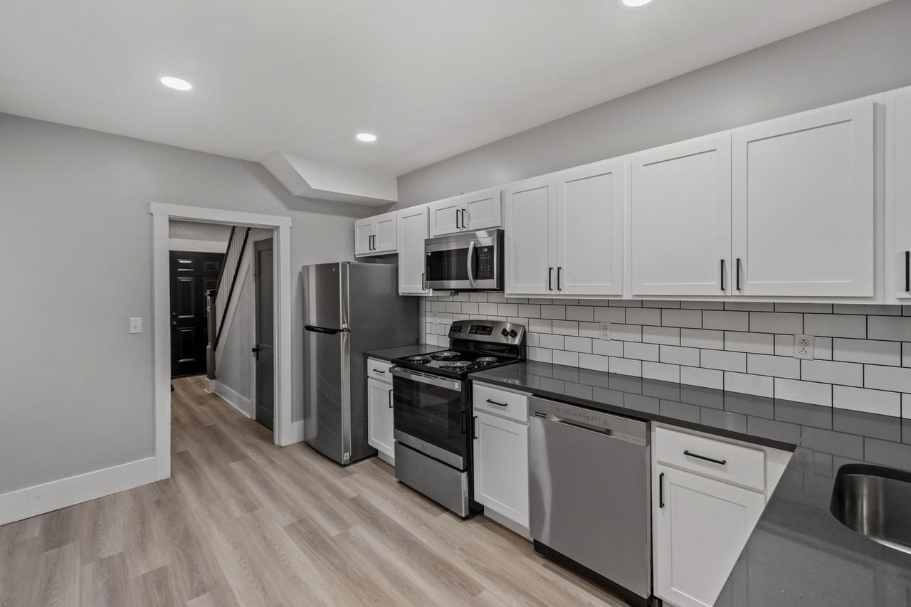 109 W Cherryhill St - Photo 6 of 22