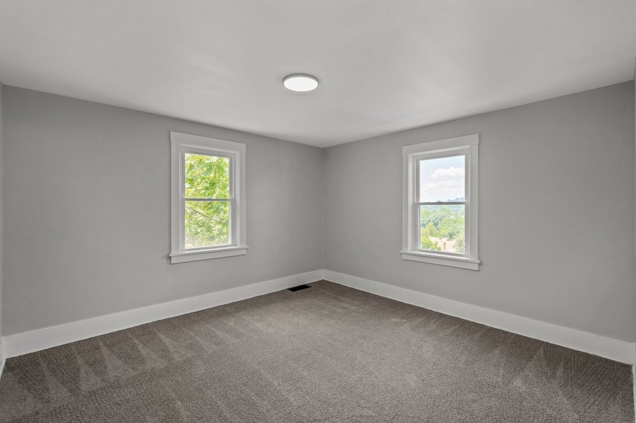 109 W Cherryhill St - Photo 7 of 22